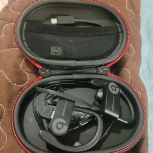 Powerbeats 3 wired BT with Smarttree charging case